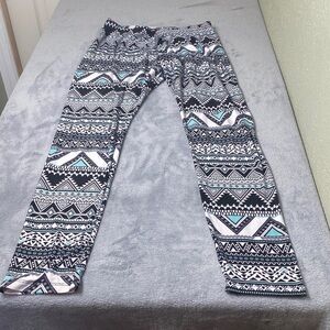 Hot Kiss Black and White Tribal Leggings